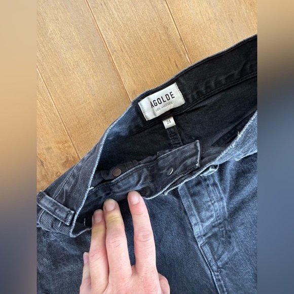 AGOLDE 90s DENIM SHORTS BLACK RAW HEM SIZE 24 - Picture 9 of 10